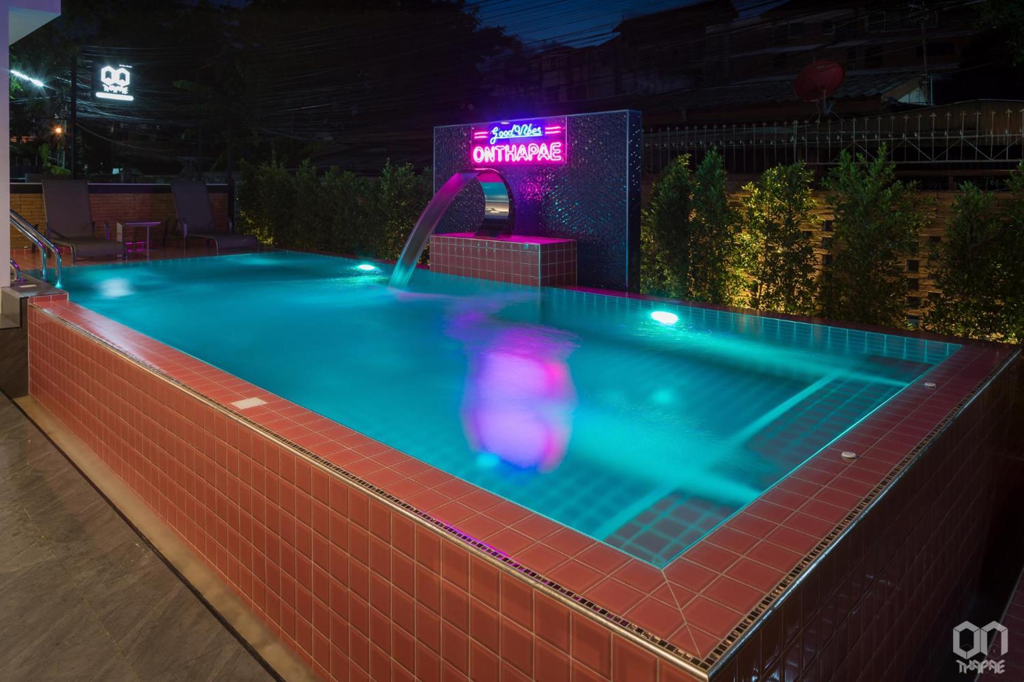 On Thapae Gate Chiangmai Hotell Chiang Mai Exteriör bild